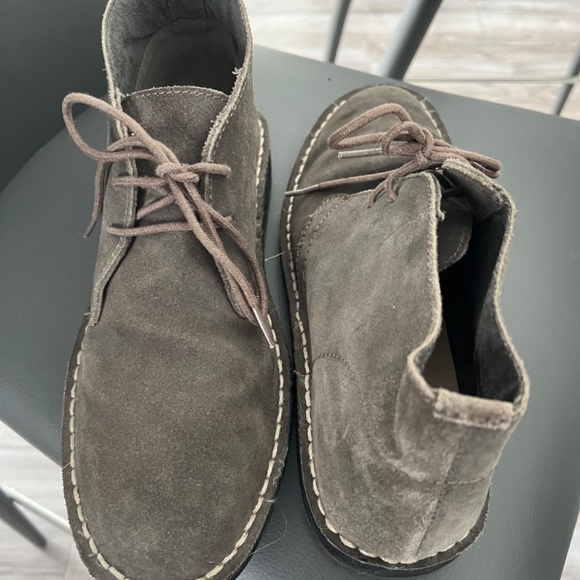 Desert Boots - Picture 3 of 3